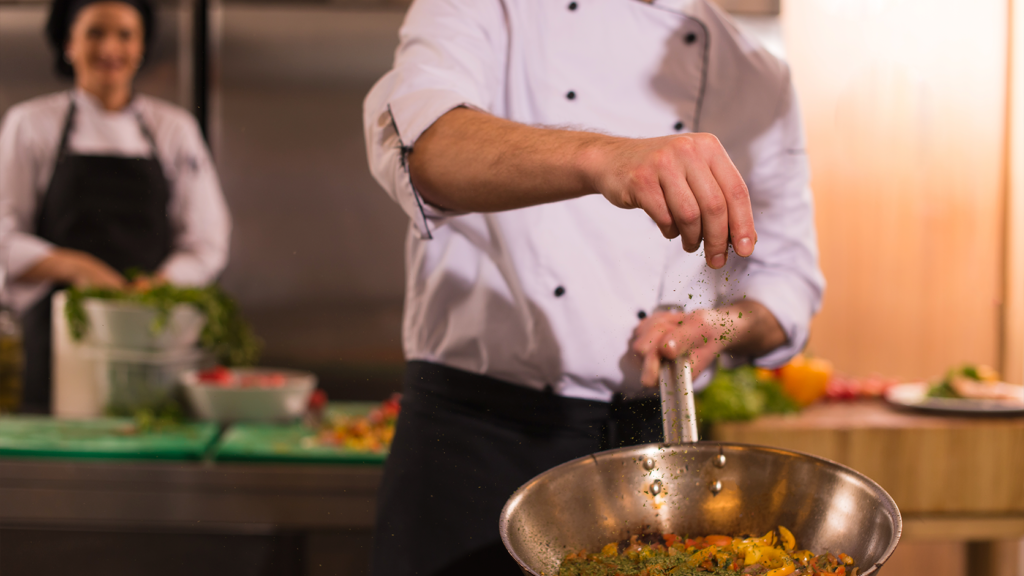 Conexión directa con empleadores para estudiantes de gastronomía en Forever Culinary